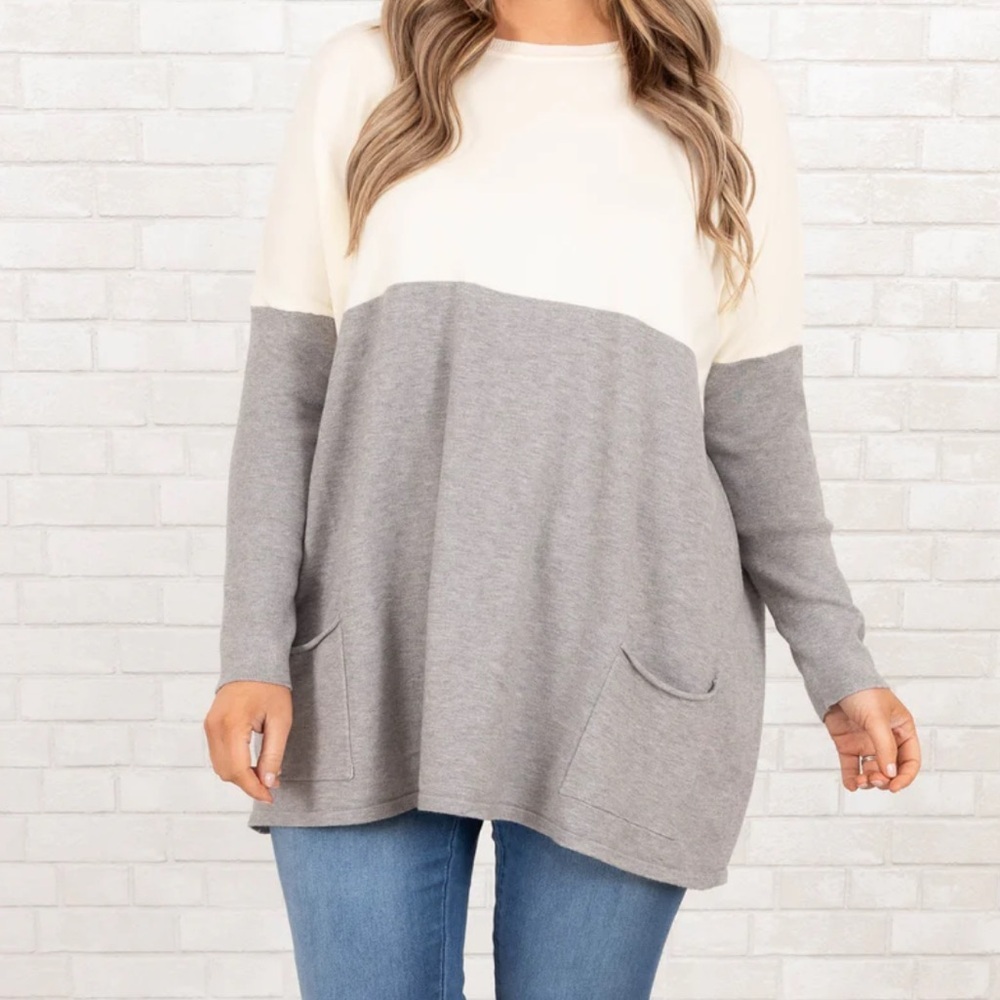 Tea n Rose sweater size med BNWT